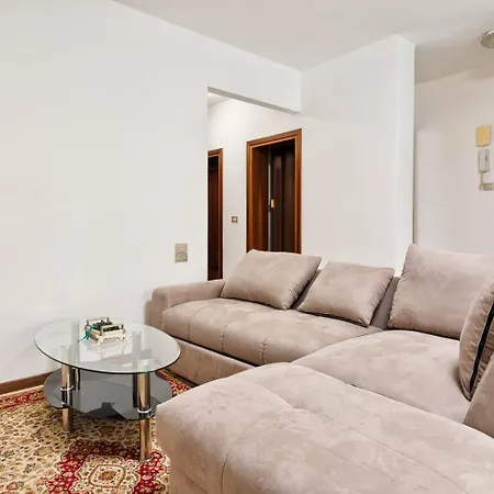 Apartament Jolly *
